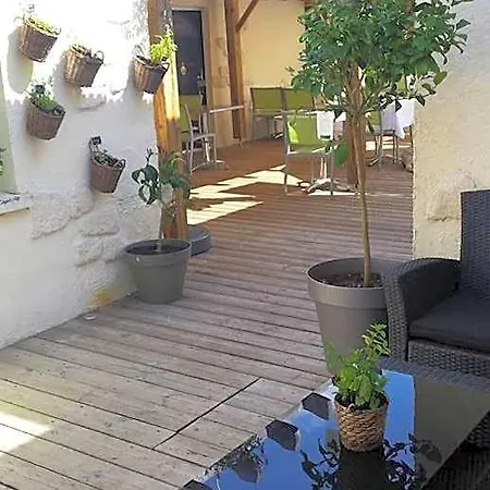 Logis - Le Pont Bernet - 2 étoiles Et Restaurant 3* Le Pian-Médoc