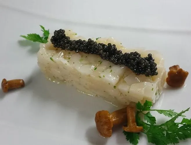 Logis - Le Pont Bernet - 2 Etoiles Et Restaurant Hotell